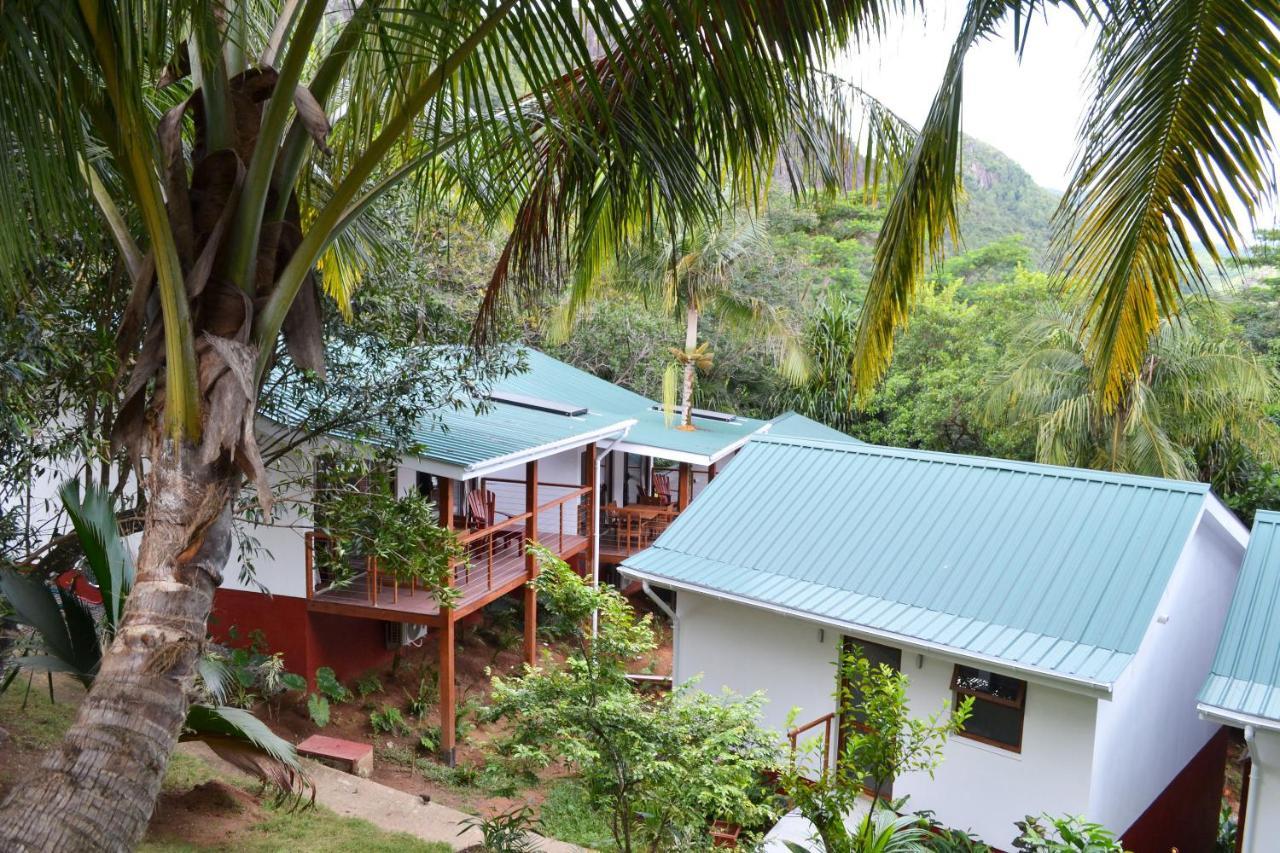 Cashew Nut Grove Chalets Port Glaud Exterior photo